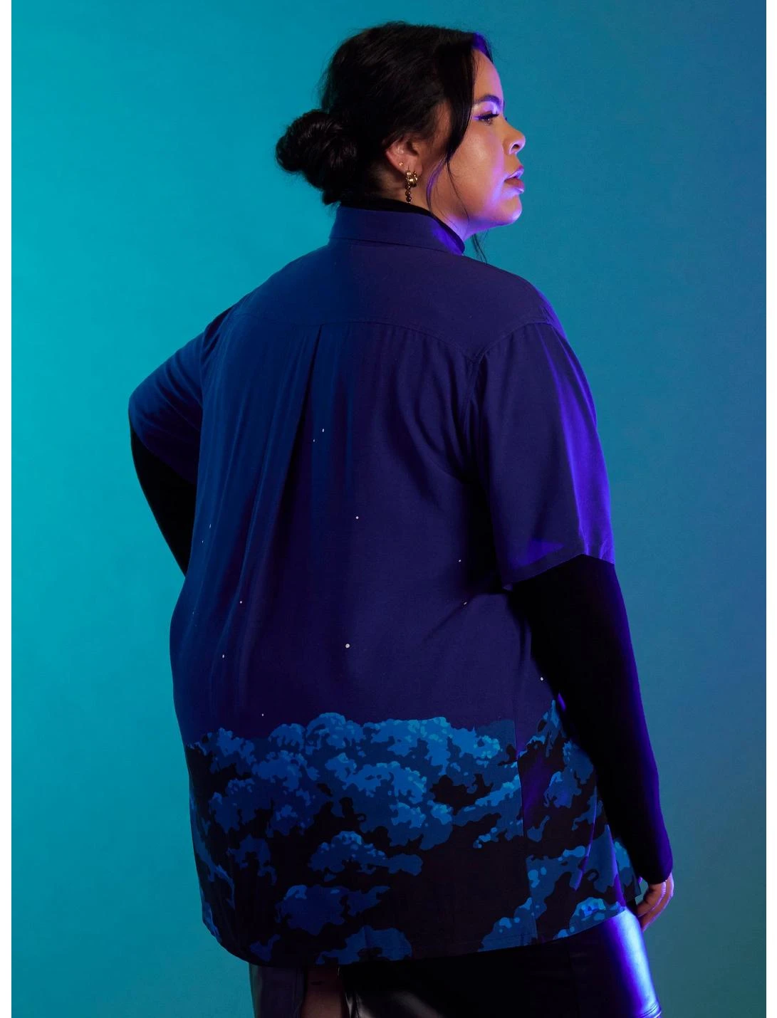 HUNIVERS Studio Ghibli My Neighbor Totoro Night Sky Woven Button-Up Plus Size 3 HUNIVERS Studio Ghibli My Neighbor Totoro Night Sky Woven Button-Up Plus Size - Image 3